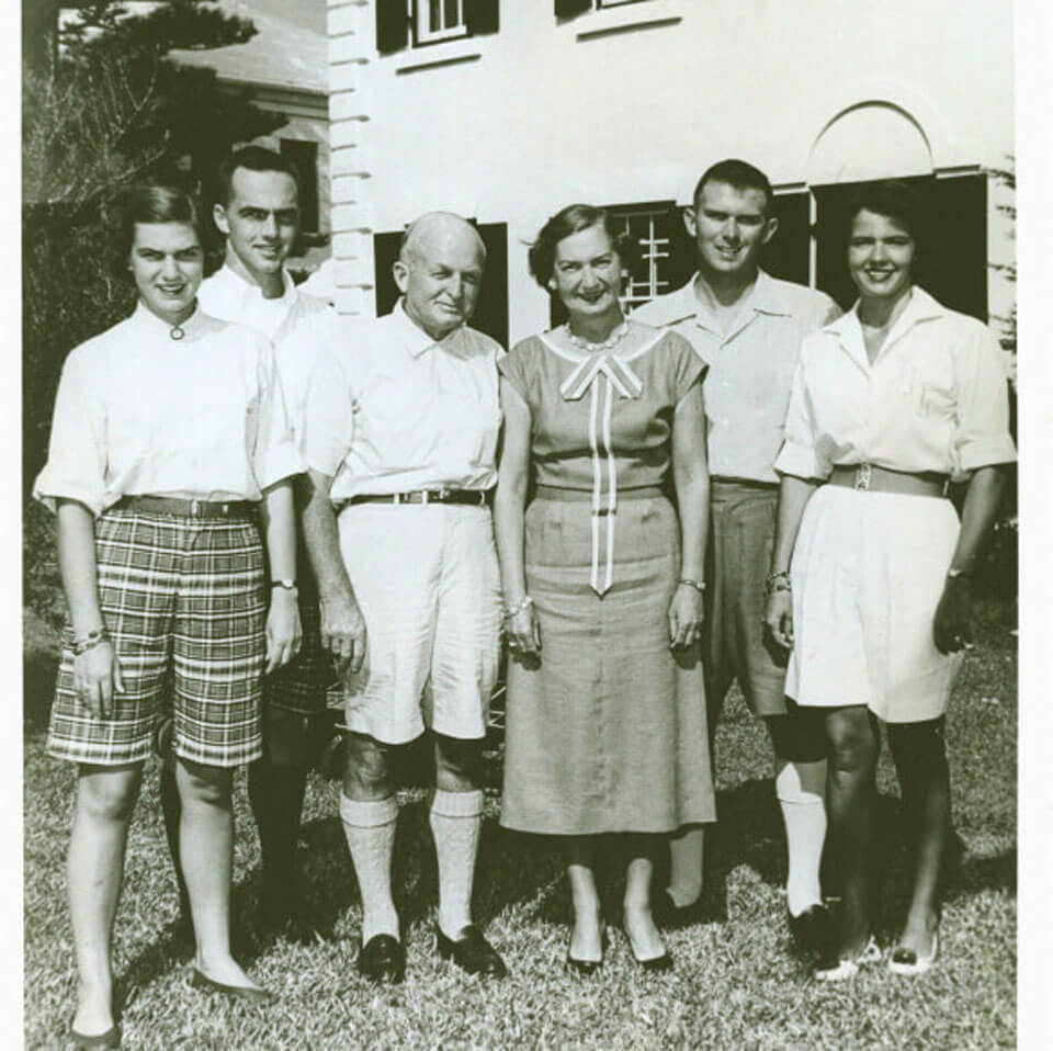 Family photo in Bermuda with children